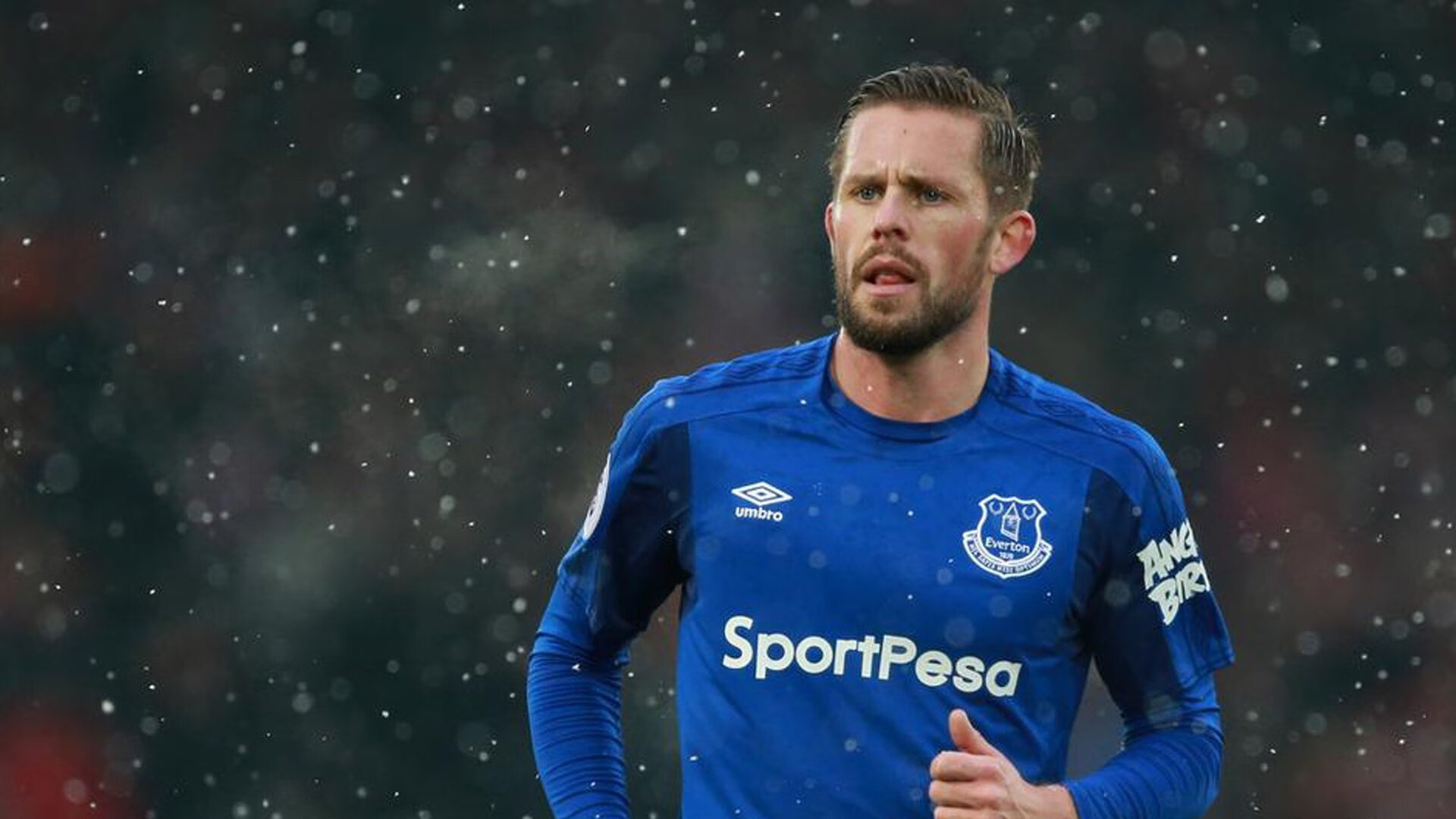 爱体育娱乐入口-篮网替补控卫赛后接受长时间拉伸调整，篮网替补阵容